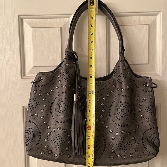 🙌Exquisite Grey Vegan Leather Purse “New without Tags” - Picture 8 of 9